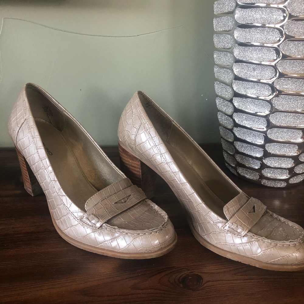 Bandolino penny loafers